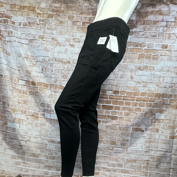 Old Navy Denim - Old Navy Rockstar Super Skinny Mid-Rise Jeggings - Size: 10 - NWT
